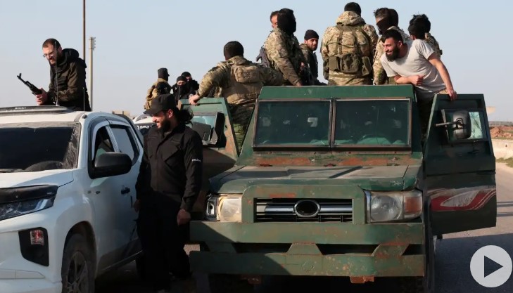 image Συρία: Αιματοκύλισμα και φρίκη από τον εμφύλιο μεταξύ ενόπλων δυνάμεων και υποστηρικτών του Άσαντ – Πάνω από 1.000 οι νεκροί