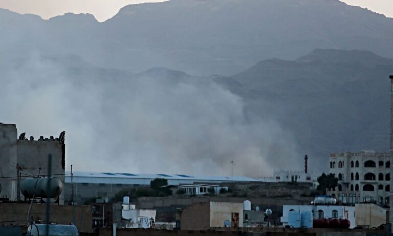 image Υεμένη: Ολονύχτιοι βομβαρδισμοί από τις ΗΠΑ, τουλάχιστον 30 νεκροί – Με «κόλαση» απειλεί ο Τραμπ