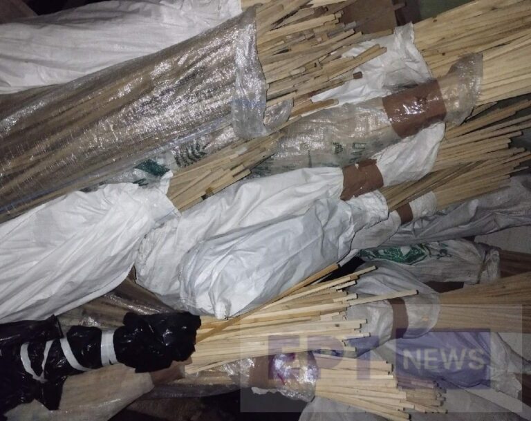 image Χίος: Κατασχέθηκαν πάνω από 900 αυτοσχέδιες ρουκέτες σε εγκαταλελειμμένο κτίριο στην περιοχή του Βροντάδου