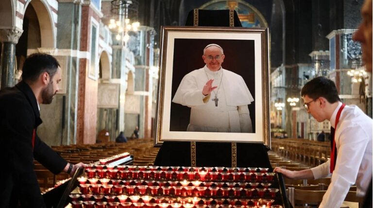 image Η διαδικασία εκλογής Πάπα και το χαοτικό κονκλάβιο του 1271 που κράτησε τρία χρόνια