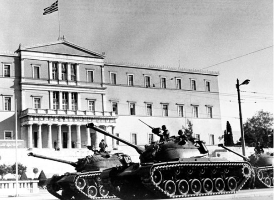 image 21η Απριλίου 1967: Όταν τα τανκς «ποδοπάτησαν» τη Δημοκρατία – 58 χρόνια από τη μαύρη ημέρα του πραξικοπήματος των Συνταγματαρχών