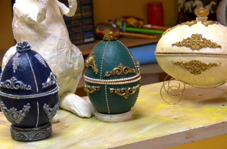 image Λέσβος: Τα περίτεχνα «Φαμπερζέ» πασχαλινά αυγά του νησιού