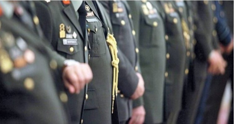 image Αναδρομικά 2025: Έως 3.500 ευρώ σε 45.000 απόστρατους – Πότε και πώς θα πληρωθούν