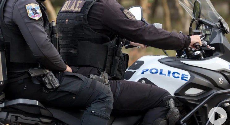 image Γλυκά Νερά: Συνελήφθη 17χρονος για τον άγριο ξυλοδαρμό του 48χρονου – Το θύμα παραμένει σε κρίσιμη κατάσταση στη ΜΕΘ