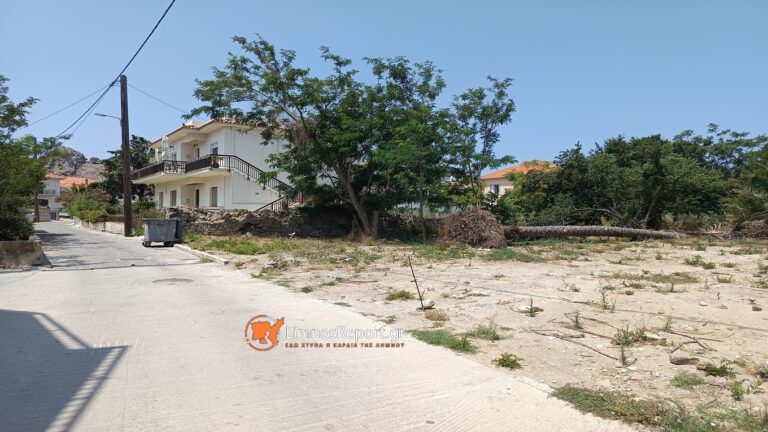 image “Όχι” των κατοίκων της περιοχής στην δημιουργία  πάρκινγκ στην οδό  Μοσχίδη στην Μύρινα.