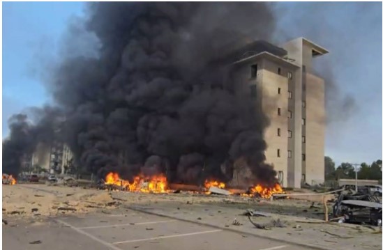 image Ισραήλ: Νέο χτύπημα του Ιράν στην πόλη Μπερ Σεβά με τουλάχιστον 5 τραυματίες – Πύραυλος έπεσε κοντά σε γραφεία της Microsoft