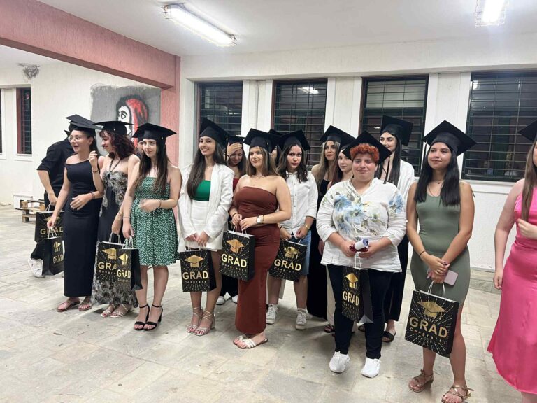 image Γενικό Λύκειο Μούδρο: Με συγκίνηση και ενθουσιασμό η αποφοίτηση μαθητών.