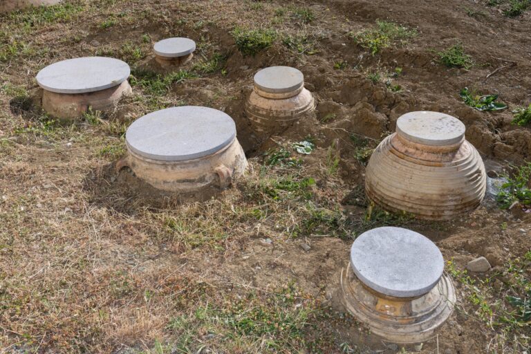 image Λήμνος: Ωριμάζουν τα κρασιά τους σε αμφορείς στο χώμα