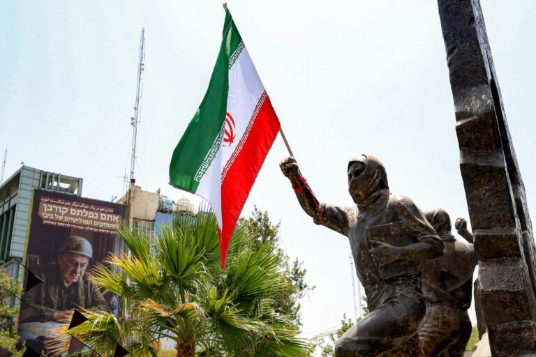 image Ιράν: Εκτελέστηκε δημόσια ένας άνδρας που κρίθηκε ένοχος για το βιασμό και το φόνο ενός κοριτσιού