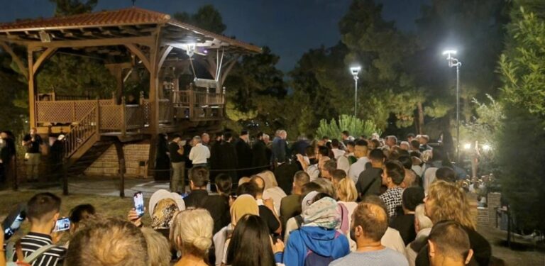 image Σουρωτή: Πάνω από 30.000 πιστοί προσκύνησαν τον τάφο του Αγίου Παϊσίου
