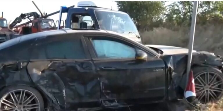 image Ιδιοκτήτρια της Porsche που προκάλεσε το τροχαίο στη Θεσσαλονίκη μία 45χρονη, ιδιοκτήτρια κέντρου αισθητικής – Αναζητείται για κατάθεση