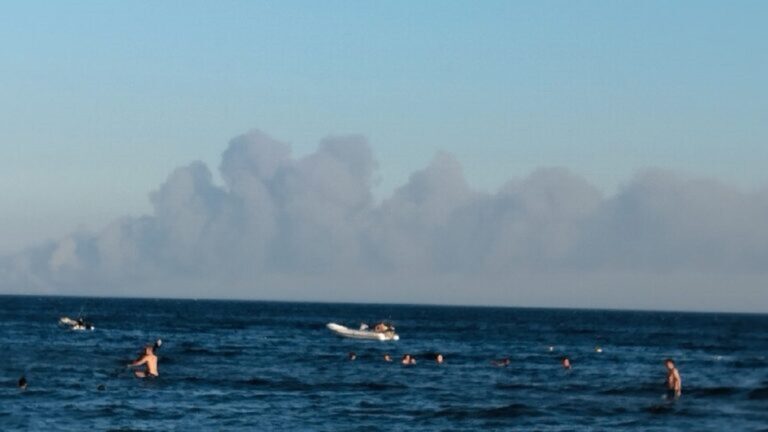 image Πυκνός καπνός στην Λήμνο από φωτιά στο Τσανακαλέ. (Βίντεο)