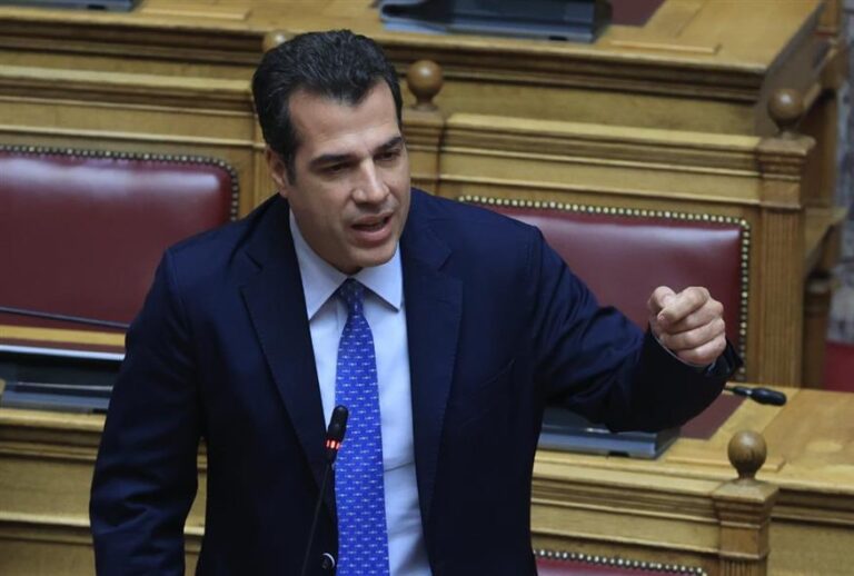 image Στη Λέσβο τη Δευτέρα 25 Αυγούστου ο Υπουργός Μετανάστευσης Θάνος Πλεύρης