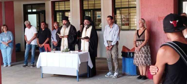 image Αγιασμός σε ΕΠΑΛ και  ΓΕΛ Μούδρου.