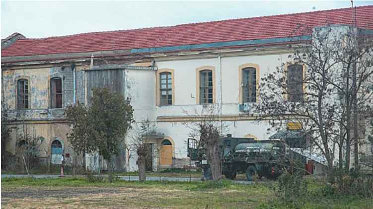 image Το πλήρες σχέδιο: Εγκαταλελειμμένα στρατόπεδα στη Θράκη και τα νησιά θα μετατραπούν σε κατοικίες