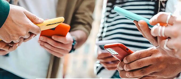 image «Έρχεται» απαγόρευση στην πρόσβαση στα μέσα κοινωνικής δικτύωσης για ανηλίκους κάτω των 15 ετών από τον Οκτώβριο