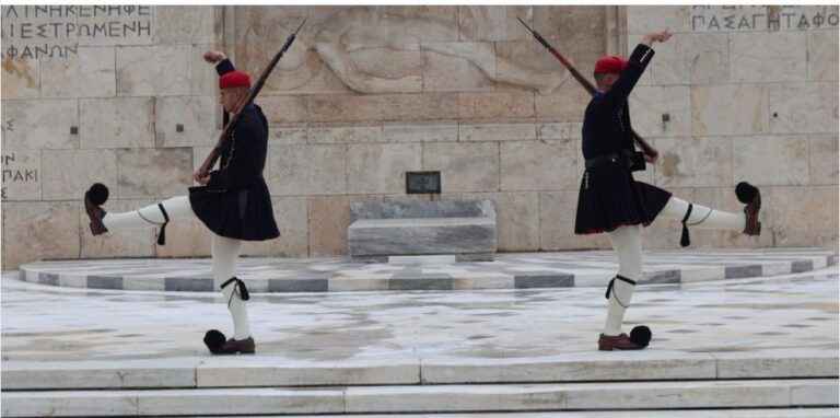 image Άγνωστος Στρατιώτης: Τέλος από σήμερα οι καταλήψεις και οι συναθροίσεις από το πεζοδρόμιο της Αμαλίας μέχρι το μνημείο – Πρόστιμα έως και 40.000 ευρώ