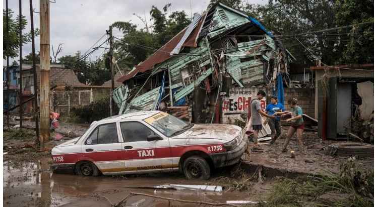 image Τουλάχιστον 41 νεκροί από τις καταρρακτώδεις βροχές στο Μεξικό – Ζημιές σε πάνω από 35.000 σπίτια