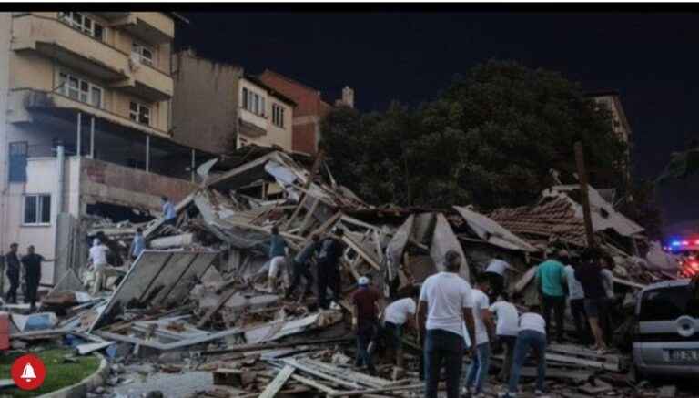 image Τουρκία: Πανικό σκόρπισε ο σεισμός των 6,1 Ρίχτερ – Αγωνία για την επόμενη μέρα