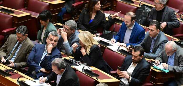 image Αναταραχή στον ΣΥΡΙΖΑ ενόψει του κόμματος Τσίπρα: Τι συζήτησε ο Φάμελλος με τους… επίφοβους βουλευτές – Πιέζει η πλευρά Πολάκη