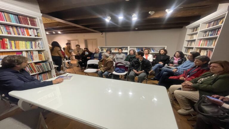 image Η Λέσχη Φιλαναγνωσίας Λήμνου υποδέχθηκε τον συγγραφέα Γιάννη Μακριδάκη