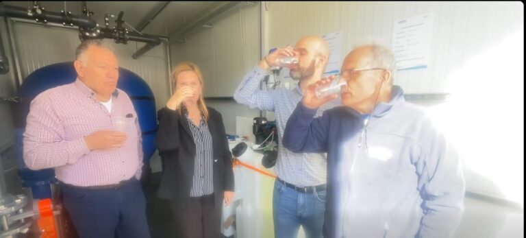 image Ξεκίνησε η λειτουργία της μονάδας αφαλάτωσης στη Μύρινα 600 κυβικά μέτρα πόσιμου νερού καθημερινά στο δίκτυο της πόλης.