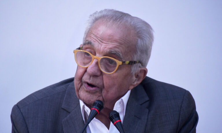 image Πέθανε ο Αλέκος Φλαμπουράρης σε ηλικία 87 ετών