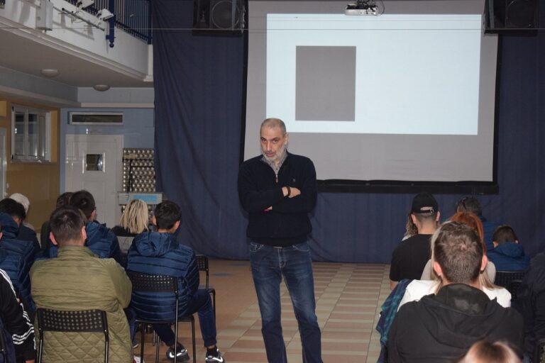 image ΑΕΛ και Κεραυνός υποδέχονται τον Αχιλλέα Υφαντίδη: Ο Κρίσιμος Ρόλος των Γονέων στην Αθλητική Ακαδημία