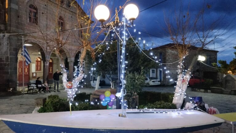 image Λύχνα: Η πλατεία γέμισε φως, γέλια και Χριστουγεννιάτικη μαγεία(Φωτο)