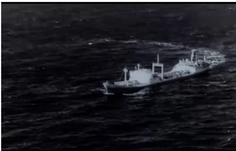 image Σαν σήμερα 8 Δεκεμβρίου: Ο «Τιτανικός της Κρήτης» – Πώς ένα φορτηγό–ψυγείο έσυρε το «Ηράκλειον» στον βυθό