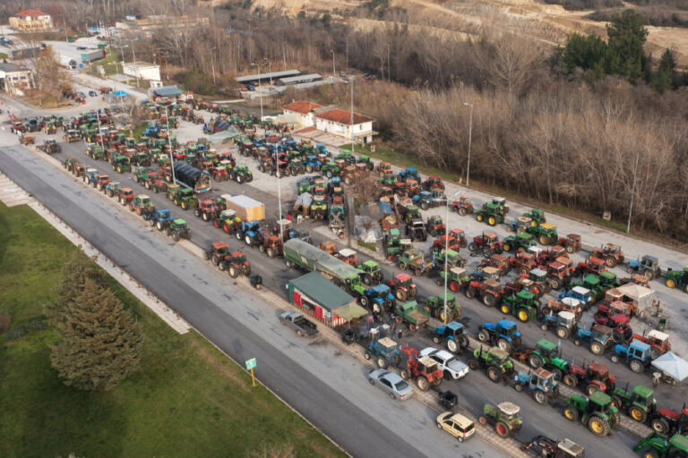 image Μπλόκα αγροτών: Κλιμάκωση κινητοποιήσεων στη βόρεια Ελλάδα – Ενδεχόμενο αποκλεισμών στα σύνορα