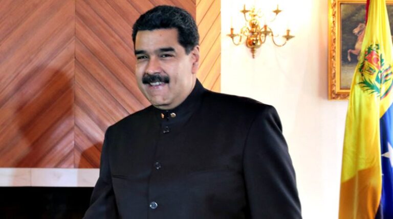 image Τηλεφωνική επικοινωνία Τραμπ με Μαδούρο: Το τελεσίγραφο και οι διαβεβαιώσεις για προστασία του προέδρου της Βενεζουέλας και της οικογένειάς τους