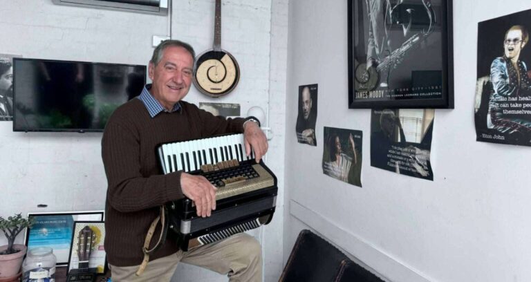 image Παντελής Βολάρης: Πέντε δεκαετίες ελληνικής μουσικής κληρονομιάς στην Αυστραλία