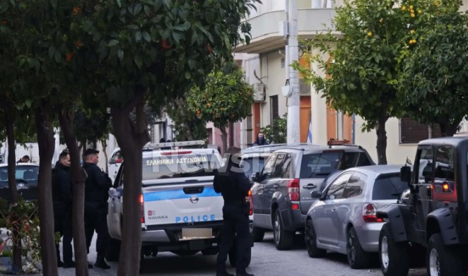 image Πέταξαν χειροβομβίδα στον Κορυδαλλό: Ζημιές σε 6 αυτοκίνητα, έσπασαν τα τζάμια διαμερίσματος από το ωστικό κύμα