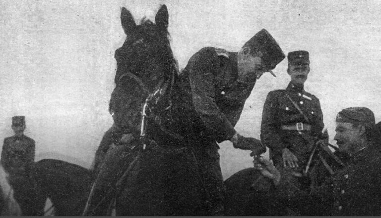 image Νικόλαος Πλαστήρας (Μαύρος Καβαλάρης) γενναίος στην μάχη,  τίμιος στην πολιτική………Δεν υπήρχαν χρήματα για το νεκρικό κουστούμι.