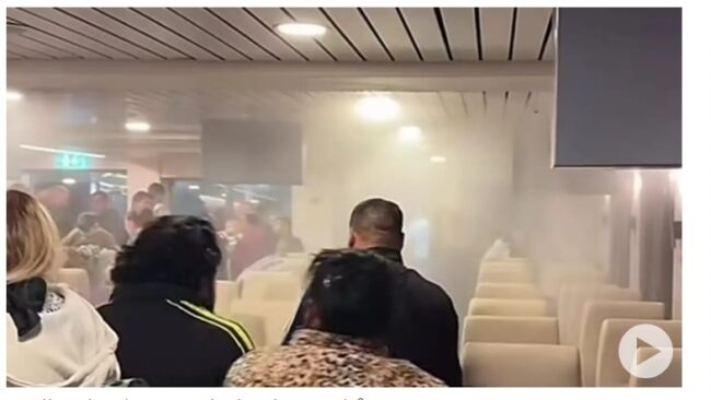 post Χάος στο πλοίο «Νήσος Σάμος»: Αναμμένο τσιγάρο ενεργοποίησε το σύστημα πυρόσβεσης – Δείτε βίντεο