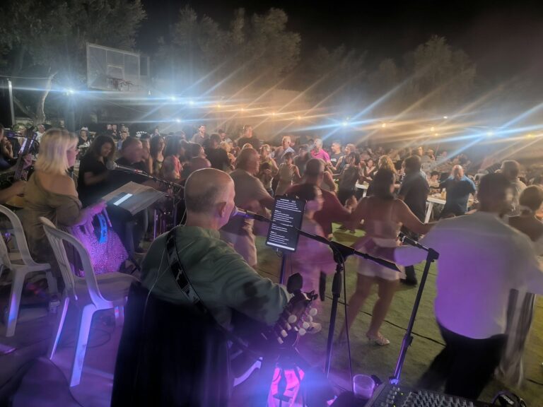 image Η Δάφνη γέμισε κόσμο – Με μεγάλη επιτυχία το χθεσινό πανηγύρι
